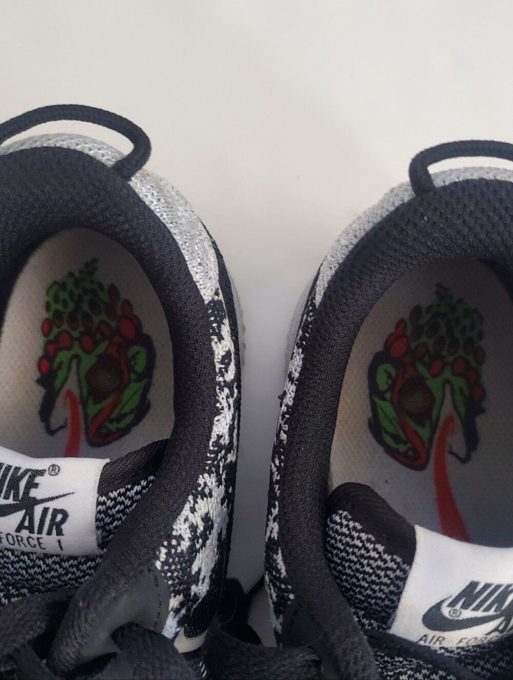 Nike Air Force 1 Crater Flyknit Men's 9 Black White Gray Shoes DM0590-001 - Picture 6 of 8